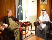 بالفيديو .. الجيش الباكستاني يعتقل وزير الخارجية الأسبق “محمد قريشي”