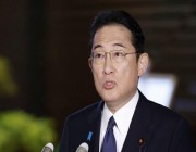 رئيس الوزراء الياباني يحث على إخلاء المناطق التي صدر فيها تحذير تسونامي عقب الزلزال