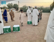 مركز الملك سلمان للإغاثة يوزع 2.000 سلة غذائية في محلية أمبدة بولاية الخرطوم في جمهورية السودان