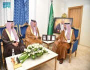 أمير نجران يستقبل مساعد رئيس هيئة الهلال الأحمر السعودي للشؤون التشغيلية