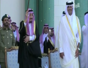 #فيديو الملك سلمان يرقص طرباً وفخراً #الملك_سلمان_في_جولة_خليجية #السعودية  #قطر_ترحب_بملك_الحزم