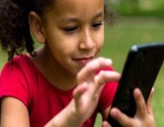 3 آلاف تطبيق «أندرويد» يتعقب الأطفال ويجمع بياناتهم دون إذن