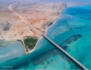 شاهد .. أول جسر بحري في السعودية يستهوي العدسات بين فرسان الكبرى والصغرى