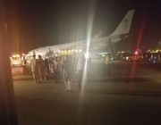 #عاجل بالفيديو والصور.. هبوط اضطراري لطائرة في مطار الملك عبدالعزيز بسبب عطل في العجلات