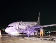بعد هبوط طائرة الركاب في جدة.. إليك عدد من الإرشادات الجوية في حال حدوث طارئ أثناء السفر