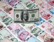 الليرة التركية تنخفض 7% مقابل الدولار