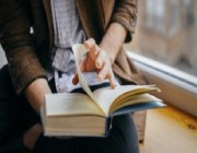 دراسة: قراءة الكتب تطيل العمر وتقاوم الإجهاد