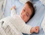 كيف تتأكد من أن طفلك ينام نومًا جيدًا بدون قلق؟