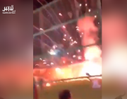 خلال احتفالات العيد.. ألعاب نارية تشعل حريقاً مخيفاً في استراحة بالرياض (فيديو)