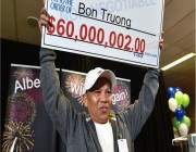 لاجئ فيتنامي يفوز بـ60 مليون دولار كندي.. ويؤجل استلام الجائزة لسبب غريب