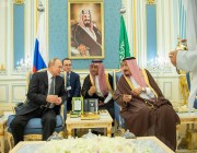 شاهد الصور.. الملك سلمان يستقبل بوتين في قصر اليمامة ويقيم مأدبة غداء تكريمًا له