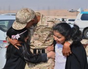 شاهد.. لقطات مؤثرة من زيارة الأسر لأبنائها المستجدين في كلية الملك خالد العسكرية
