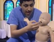 مدير التوعية بالصحة يحدد الطريقة الصحيحة لإسعاف «غصة الرضع» (فيديو)