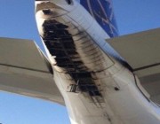 بالصور.. هبوط اضطراري لرحلة في جدة بسبب أضرار بهيكل الطائرة