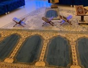 صور.. أسر تستعد بمصليات منزلية لأداء التراويح في رمضان