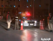 عناصر من المرور السري والبحث الجنائي يتواجدون في أحياء الرياض لمنع الجرائم (فيديو)