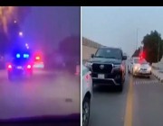 بالفيديو : سعودي يعتدي على موظف شركة “نجم ” ويسرق سيارته بالرياض