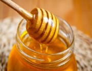 هل تناول العسل يومياً يضر بمرضى السكري؟.. استشاري يوضح