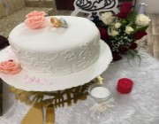 قائدة مدرسة بجازان تفاجئ زوجها بعروس وتساعده في تكاليف الزفاف