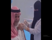 فيديو.. بندر بن سلطان يتلقى الجرعة الأولى من لقاح كورونا