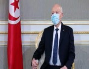مجهول يرسل طرداً للرئيس التونسي به مادة مشبوهة.. وإصابة المسؤولة التي فتحته بوعكة صحية