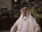 صوته كان يبكي الملك عبدالعزيز.. جوانب من حياة إمام الحرم الراحل الشيخ عبدالله خياط (فيديو)