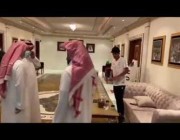 خالد البلطان يعود لممارسة عمله بالتوقيع مع عبد المجيد العنزي
