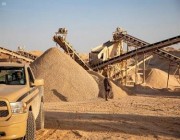 ضبط 4 مخالفين لنظام البيئة يقومون بنقل الرمال وتجريف التربة في الرياض