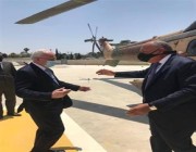 شاهد.. وزير الخارجية المصري يصل الأراضي الفلسطينية على متن طائرة هليكوبتر
