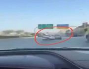 ‏مطاردة وصدم متعمد بين مركبتين في الرياض و لحظة الهجوم على المركبة