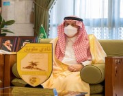 الأمير فيصل بن بندر يستقبل محافظ الزلفي ورئيس نادي طويق بمناسبة صعود الفريق إلى دوري الدرجة الثانية