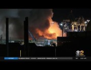 حريق هائل في مصنع جيرسي سيتي لإعادة التدوير