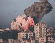 شاهد.. لحظة انهيار برج الشروق في غزة بعد تعرضه لقصف الطيران الإسرائيلي