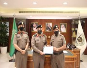 مدير مرور الرياض يكرم “الدوسري”لمساهمته في ضبط عدد من القضايا الجنائية