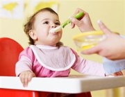 “الغذاء والدواء”: 6 نصائح للحفاظ على غذاء الرضع وصغار الأطفال
