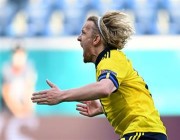 السويد تفوز على سلوفاكيا بهدف.. وتضع قدمًا في ثمن نهائي كأس أوروبا (فيديو)