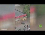 أمطار غزيرة تغمر شوارع مدينة ريازان الروسية بالمياه