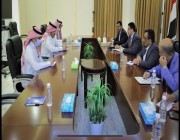 السفير ال جابر يعقد اجتماعاً مع ممثلي الحكومة اليمنية
