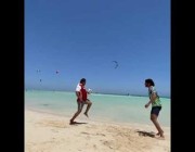 تحدي لاعب أرسنال الإنجليزي محمد النني ووالده