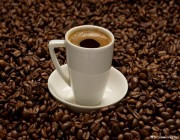 دراسة: هكذا يغير شرب القهوة قبل الفطور مستوى السكر في الدم
