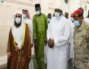 رئيس جمهورية جامبيا يزور المسجد النبوي