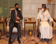 لبحث المبادرة الأممية.. لقاء بين وزيري خارجية اليمن وعمان