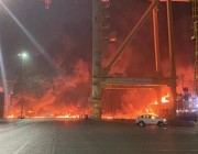 اشتعال حريق نجم عن انفجار حاوية على سفينة بميناء جبل علي الإماراتي