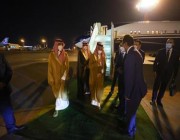 وزير الخارجية يصل أوزبكستان في زيارة رسمية