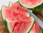 طبيبة روسية تتحدث عن فوائد البطيخ والوقت المثالي لتناوله