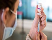 “الصحة”: المصاب بـ”كورونا” يمكنه أخذ اللقاح بعد مرور 10 أيام على الإصابة