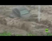 أمطار غزيرة تجرف السيارات في إحدى المدن الصينية