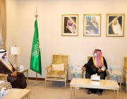 الأمير منصور بن محمد يلتقي الدكتور صالح بن مفلح آل صقر رئيس جامعة حفر الباطن