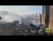 حريق هائل بأحد أكبر المعارض التجارية في محافظة سوهاج بصعيد مصر