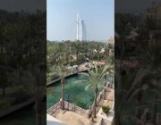 محترف النصر “تاليسكا” يستمتع بالإجازة في دبي